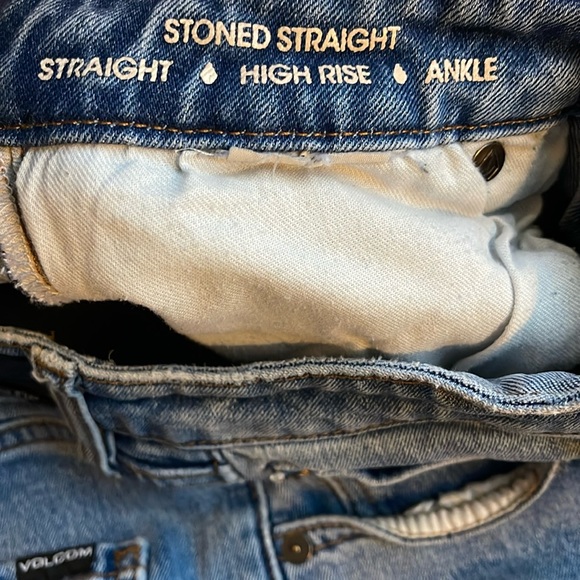 Volcom Girl Jeans~Stoned Straight Blue~Size 29~Frayed Hem~98% Cotton 2% Elastane - Picture 8 of 8